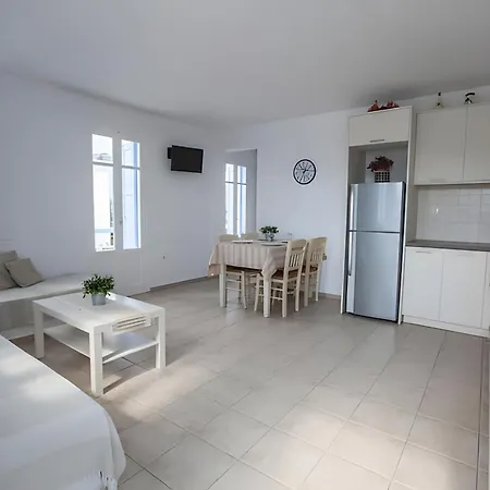 Grand Astarti Apartamento Livadi (Serifos)